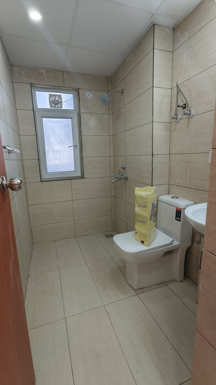 Bathroom, tata-eureka-park 3 Bedroom 1575 Sq.Ft. Apartment In Sector 150 Noida 9646582