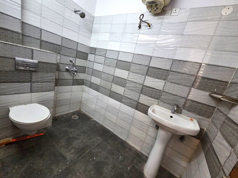 Bathroom, sector 20 3 Bedroom 1401 Sq.Ft. Apartment In Sector 20 Panchkula 9646589