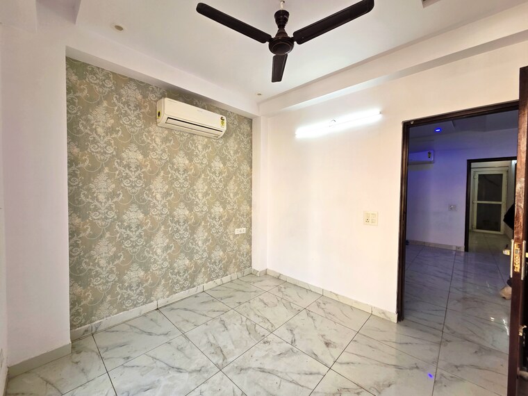Room, sector 20 3 Bedroom 1401 Sq.Ft. Apartment In Sector 20 Panchkula 9646589