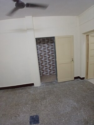 Furnished Amenities in 2 BHK Apartment at Dudhsagar Apartment, Goregaon East – for Rent