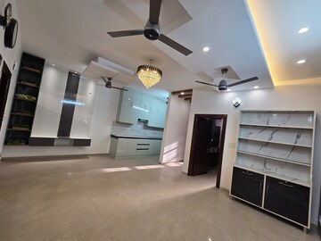 Living Room in 3 BHK Apartment at Prem Apartment, Pir Machalla – for Sale