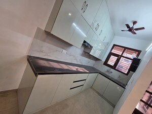 Furnished Amenities in 3 BHK Apartment at Prem Apartment, Pir Machalla – for Sale