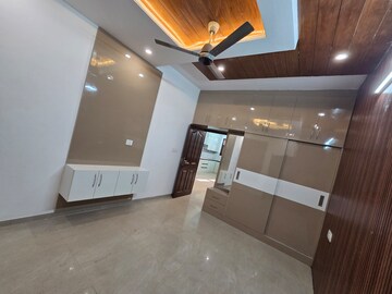 Furnished Amenities in 3 BHK Apartment at Prem Apartment, Pir Machalla – for Sale