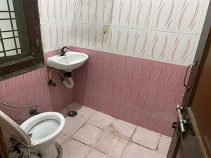 Bathroom in 2 BHK Builder Floor at Kings Tower Sector 49, Sector 49 – for Rent