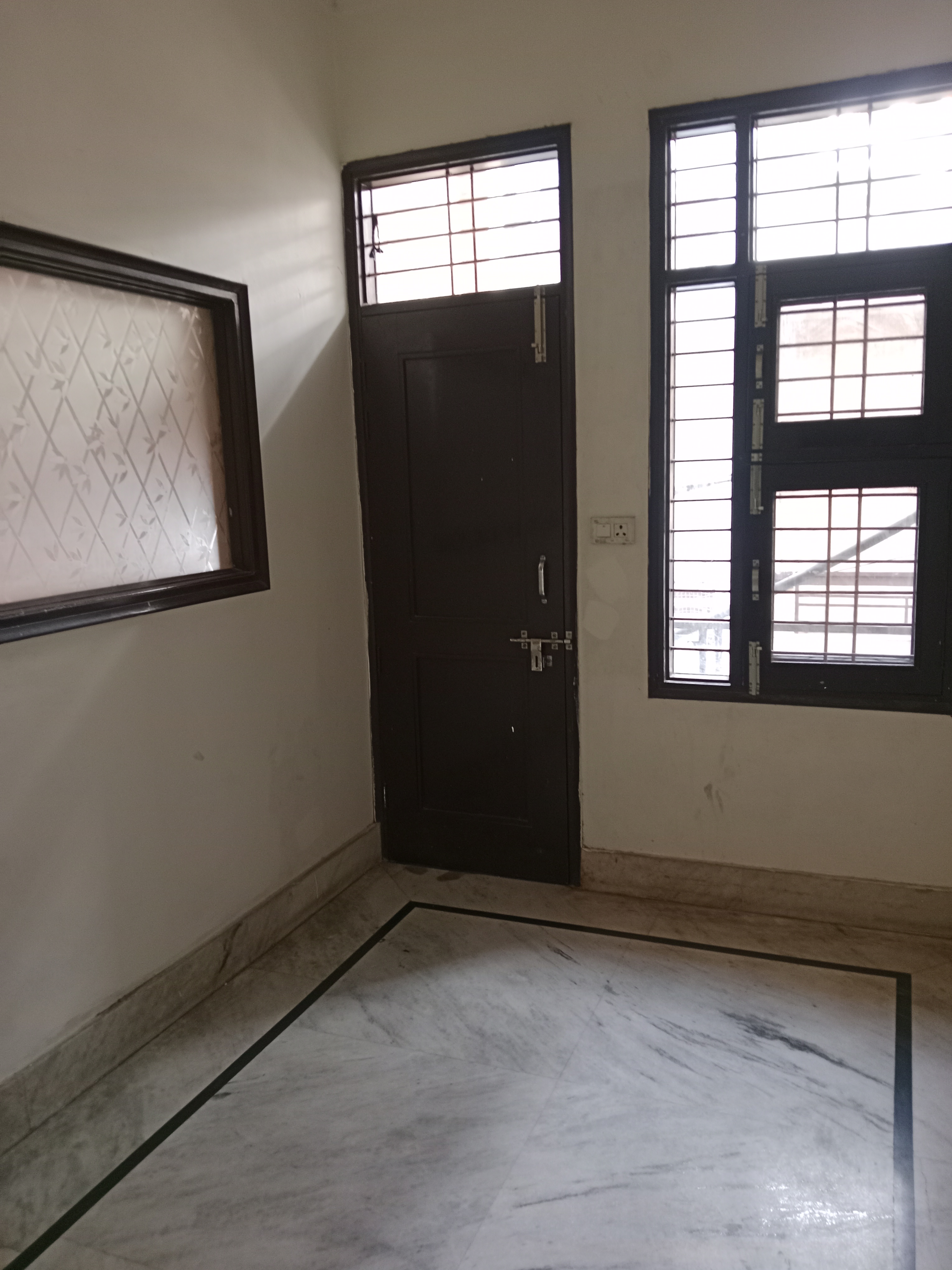 2 BHK Builder Floor For Rent in Tehsil Camp