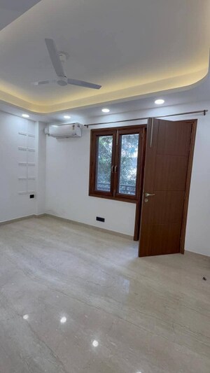 Master Bedroom in 2 BHK Builder Floor at Kalkaji – for Rent