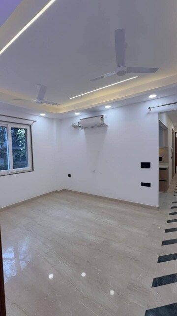 2 BHK Builder Floor For Rent in Kalkaji