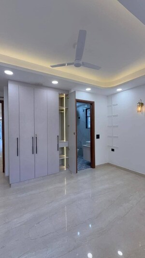 Master Bedroom in 2 BHK Builder Floor at Kalkaji – for Rent