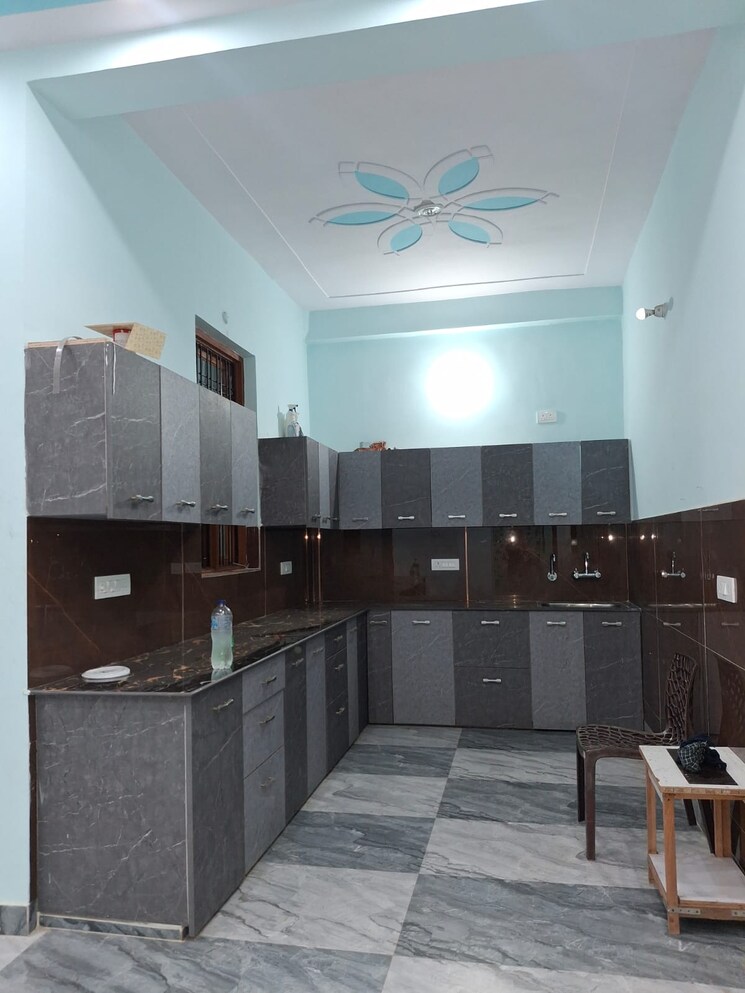Kitchen, hazratganj 3 Bedroom 1555 Sq.Ft. Apartment In Hazratganj Lucknow 9646627