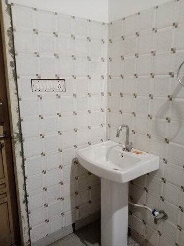 Bathroom in 3 BHK Builder Floor at Tehsil Camp – for Rent