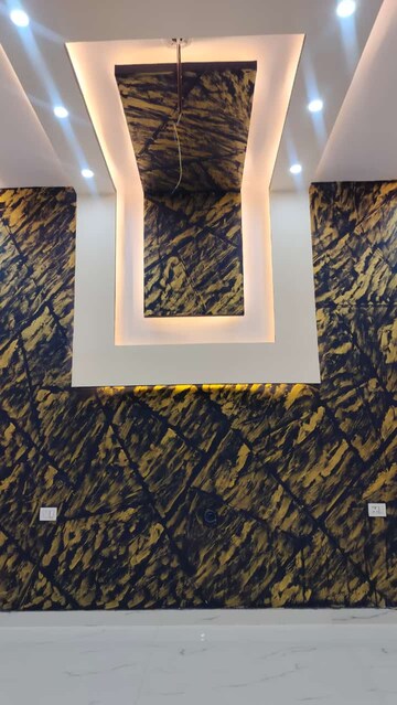 Bedroom in 3 BHK Apartment at Gomti Nagar – for Rent