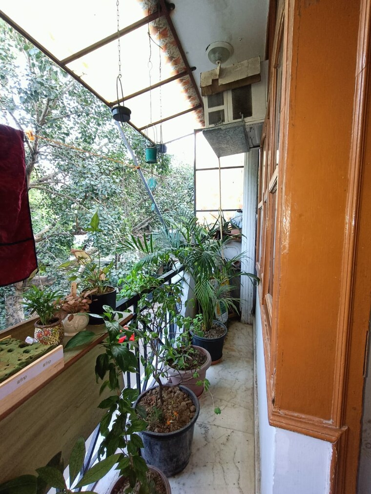 Balcony, alaknanda 3 Bedroom 800 Sq.Ft. Builder Floor In Alaknanda Delhi 9646650