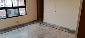 Room in 3 BHK Apartment at Gomti Nagar – for Rent