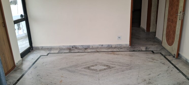 Room, gomti nagar 3 Bedroom 1600 Sq.Ft. Apartment In Gomti Nagar Lucknow 9646636