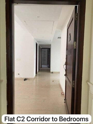Building Lobby in 3 BHK Apartment at Hazratganj – for Rent
