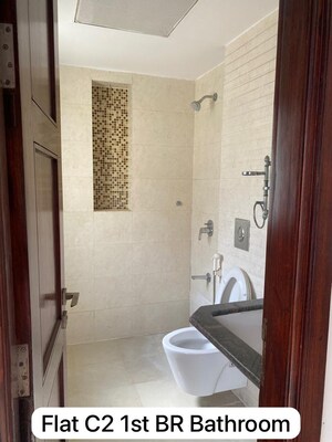 Bathroom in 3 BHK Apartment at Hazratganj – for Rent