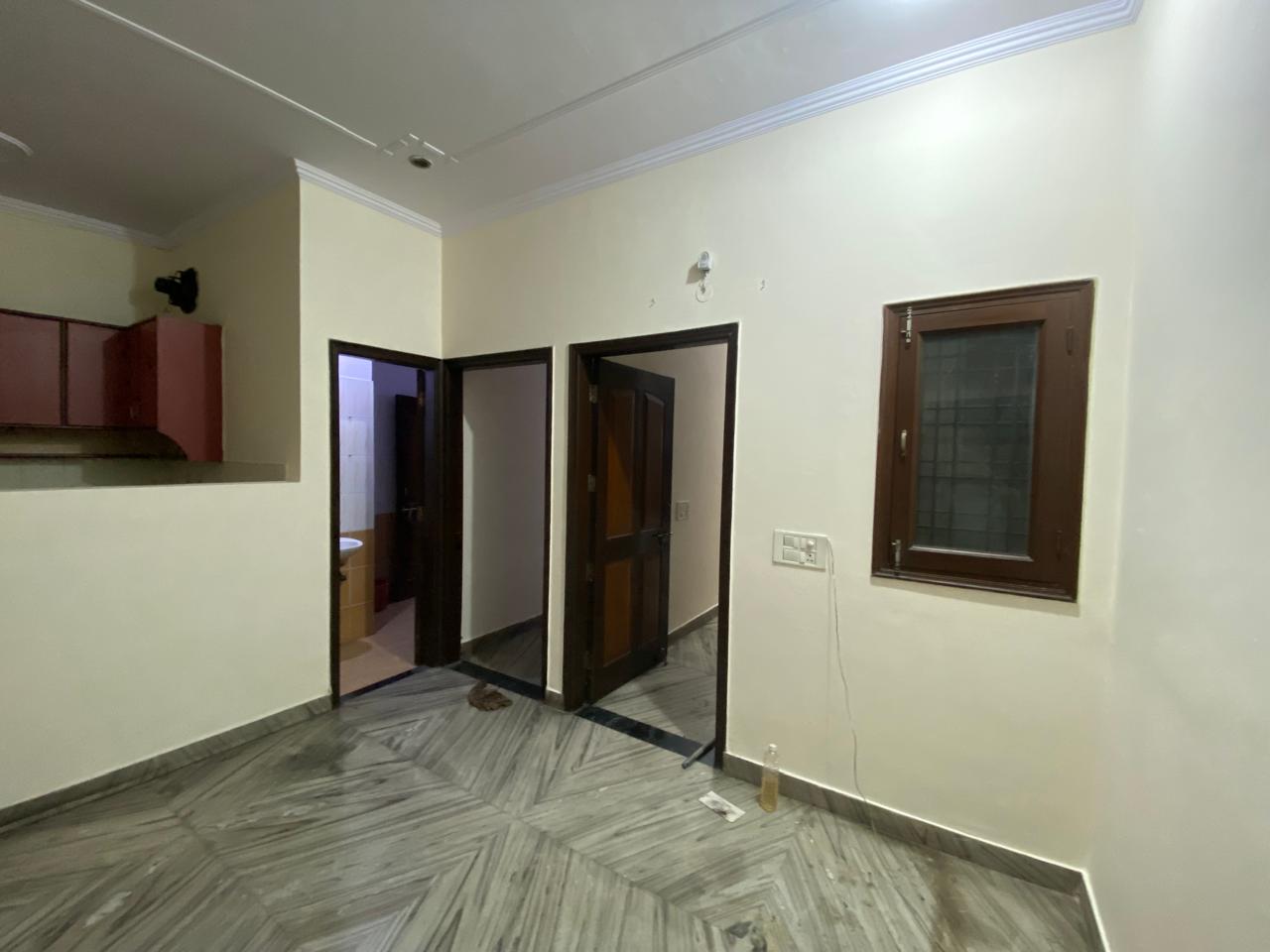 2 BHK + Pooja Room Builder Floor For Rent in RWA Apartments Sector 20