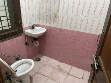 Bathroom in 2 BHK Builder Floor at RWA Apartments Sector 20, Sector 20 – for Rent