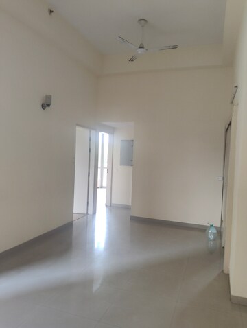 2 BHK Apartment For Rent in Pioneer Park Phase 1, Sector 61