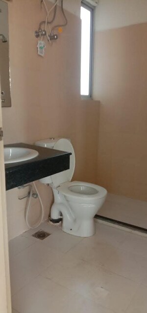 Master Bedroom in 3.5 BHK Apartment at Pioneer Park Phase 1, Sector 61 – for Rent