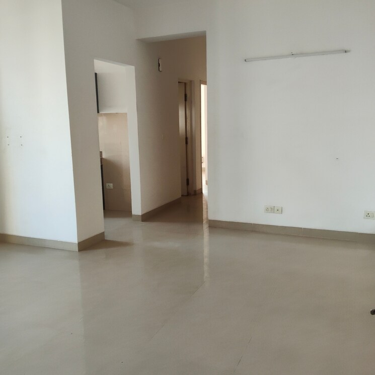 Room, emaar-emerald-estate 2.5 Bedroom 1020 Sq.Ft. Apartment In Sector 65 Gurgaon 9646716