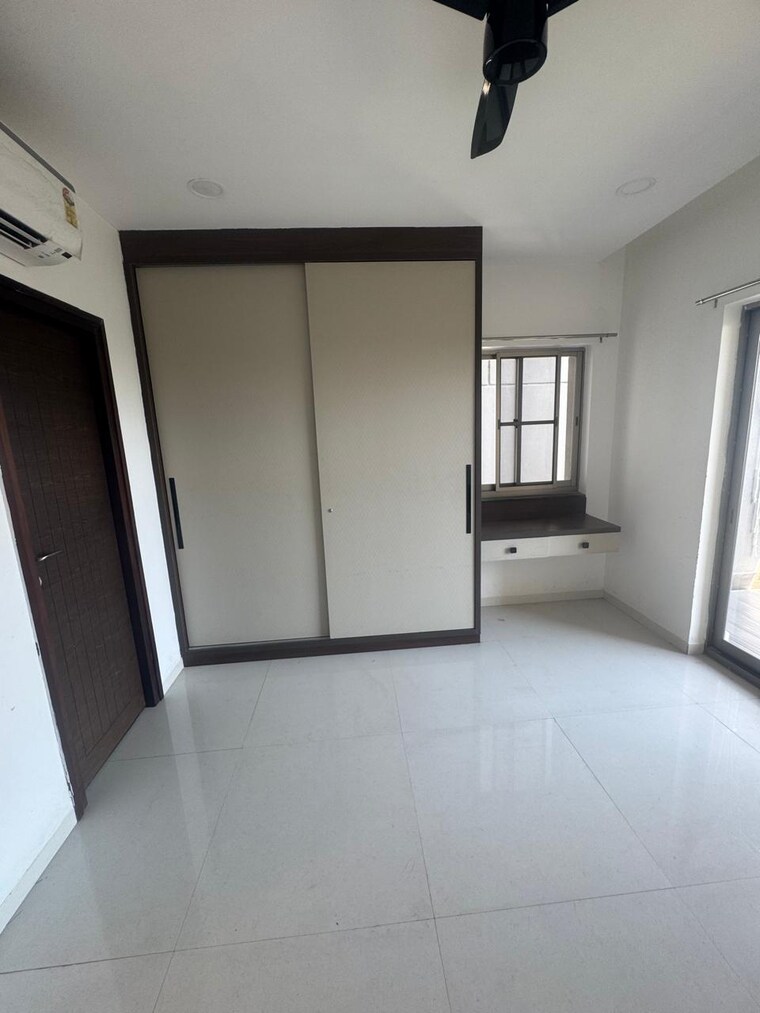 Room, frontline-seven 3 Bedroom 1935 Sq.Ft. Apartment In Kokapet Hyderabad 9646718
