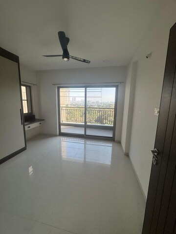 Room in 3 BHK Apartment at Frontline Seven, Kokapet – for Rent