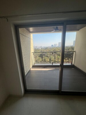 Room in 3 BHK Apartment at Frontline Seven, Kokapet – for Rent