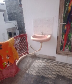 Bathroom in 1 BHK Villa at Aliganj – for Rent