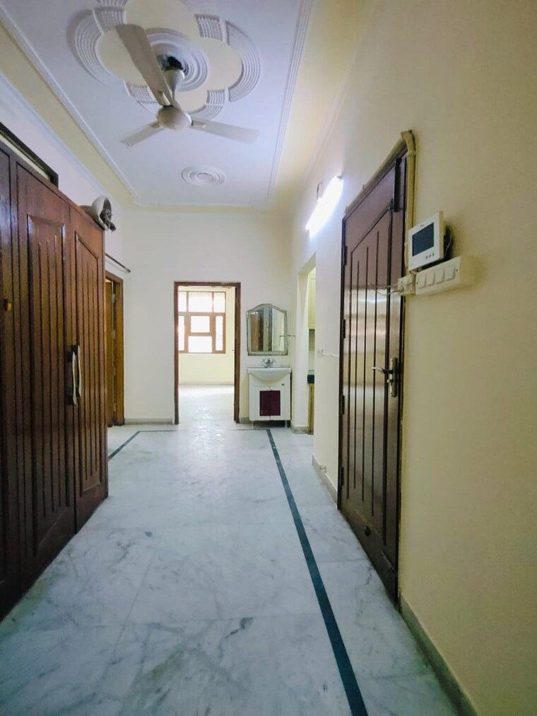 undefined, vijay-ratan-vihar 3 Bedroom 1850 Sq.Ft. Apartment In Sector 15 Gurgaon 9646747