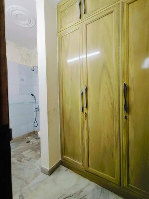 Bathroom in 3 BHK Apartment at Vijay Ratan Vihar, Sector 15 – for Rent