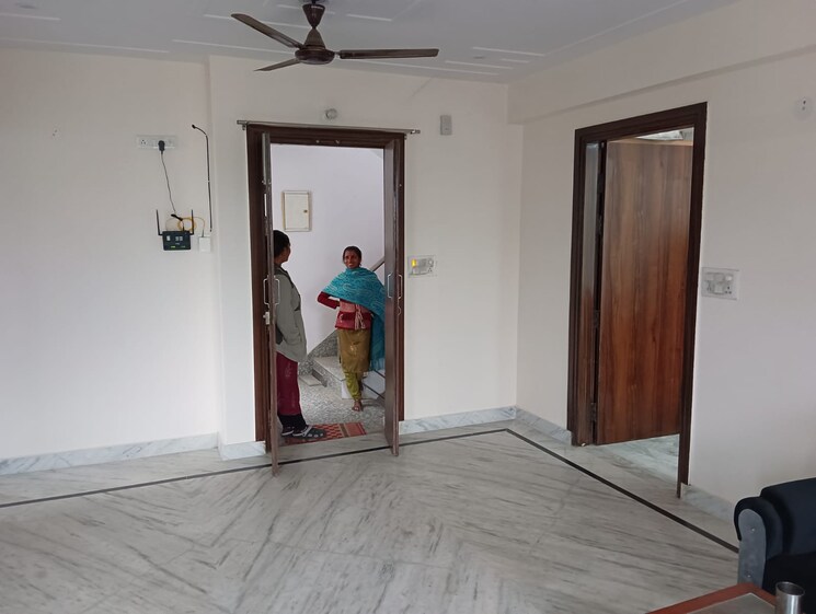 Room, palam vihar 2 Bedroom 173 Sq.Yd. Builder Floor In Palam Vihar Gurgaon 9646791