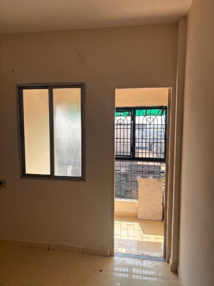 Room, surat navsari road 1 Bedroom 410 Sq.Ft. Apartment In Surat Navsari Road Surat 9646788