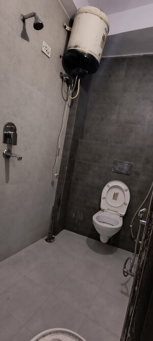 Furnished Amenities in 1 BHK Builder Floor at Panchsheel Vihar – for Rent