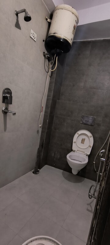 Furnished Amenities in 1 BHK Builder Floor at Panchsheel Vihar – for Rent