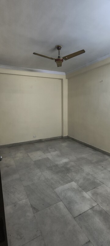 Furnished Amenities in 2 BHK Builder Floor at Panchsheel Vihar – for Rent