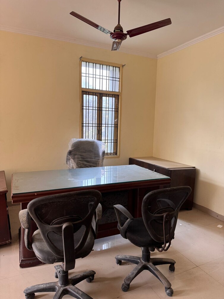 Cover Image, gomti nagar Commercial Office Space 1250 Sq.Ft. In Gomti Nagar Lucknow 9646929