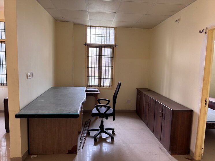 Team Area, gomti nagar Commercial Office Space 1250 Sq.Ft. In Gomti Nagar Lucknow 9646929