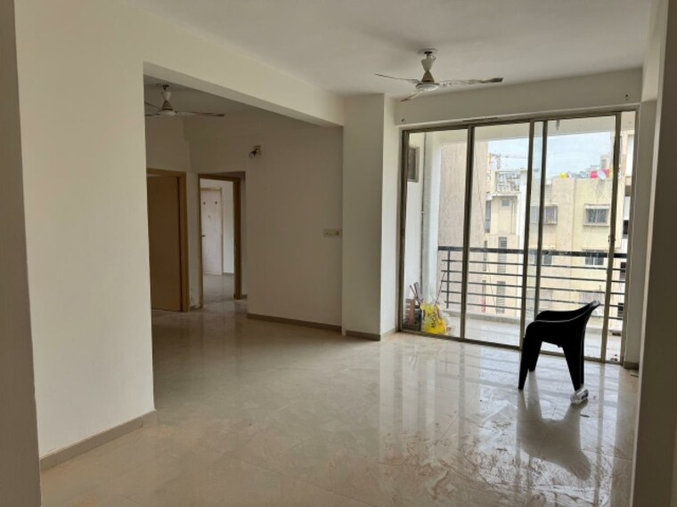 Room, thaltej 3 Bedroom 1680 Sq.Ft. Apartment In Thaltej Ahmedabad 9646950