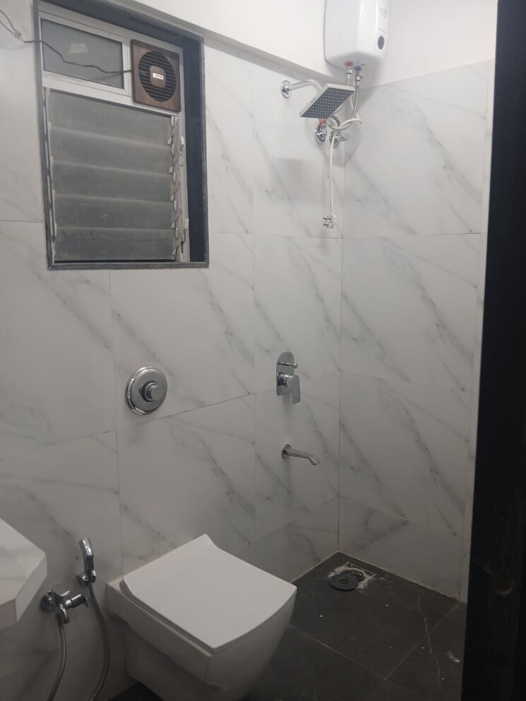 Bathroom, oxford-navrang-oasis 1 Bedroom 474 Sq.Ft. Apartment In Goregaon West Mumbai 9646949