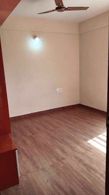 Room in 2.5 BHK Apartment at Baldota Signature, Thanisandra – for Rent