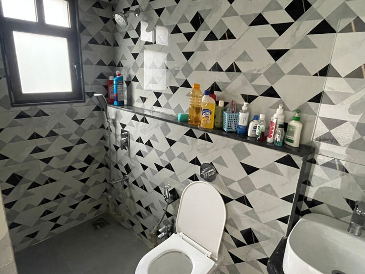 Team Area, roha-vatika 2 Bedroom 560 Sq.Ft. Apartment In Kurla East Mumbai 9647056