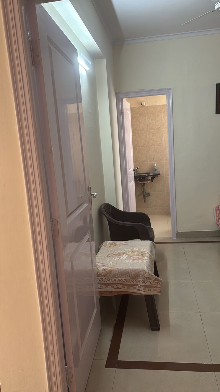 Bathroom, orchid-petals 3 Bedroom 2061 Sq.Ft. Apartment In Sector 49 Gurgaon 9647076