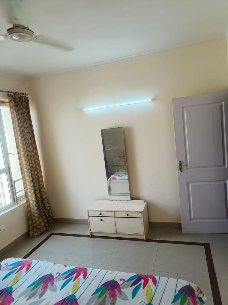 Living Room, orchid-petals 3 Bedroom 2061 Sq.Ft. Apartment In Sector 49 Gurgaon 9647076