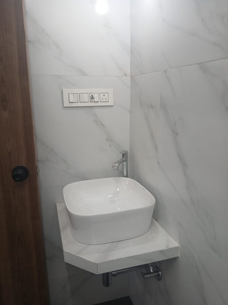 Bathroom, oxford-navrang-oasis 1 Bedroom 474 Sq.Ft. Apartment In Goregaon West Mumbai 9647070