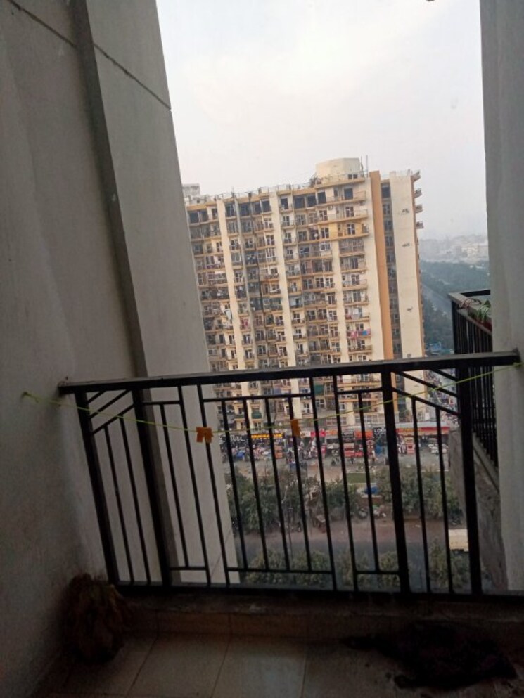 Balcony, skytech-matrott 2.5 Bedroom 1150 Sq.Ft. Apartment In Sector 76 Noida 9647038