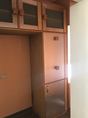 Furnished Amenities in 3 BHK Independent House at SS Southend Floors, South City 2 – for Rent