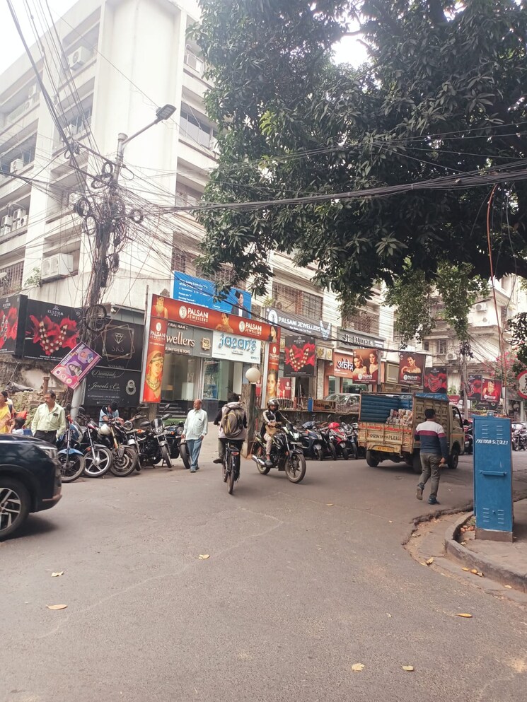 Exterior View, elgin Commercial Warehouse 9497 Sq.Ft. In Elgin Kolkata 9647106