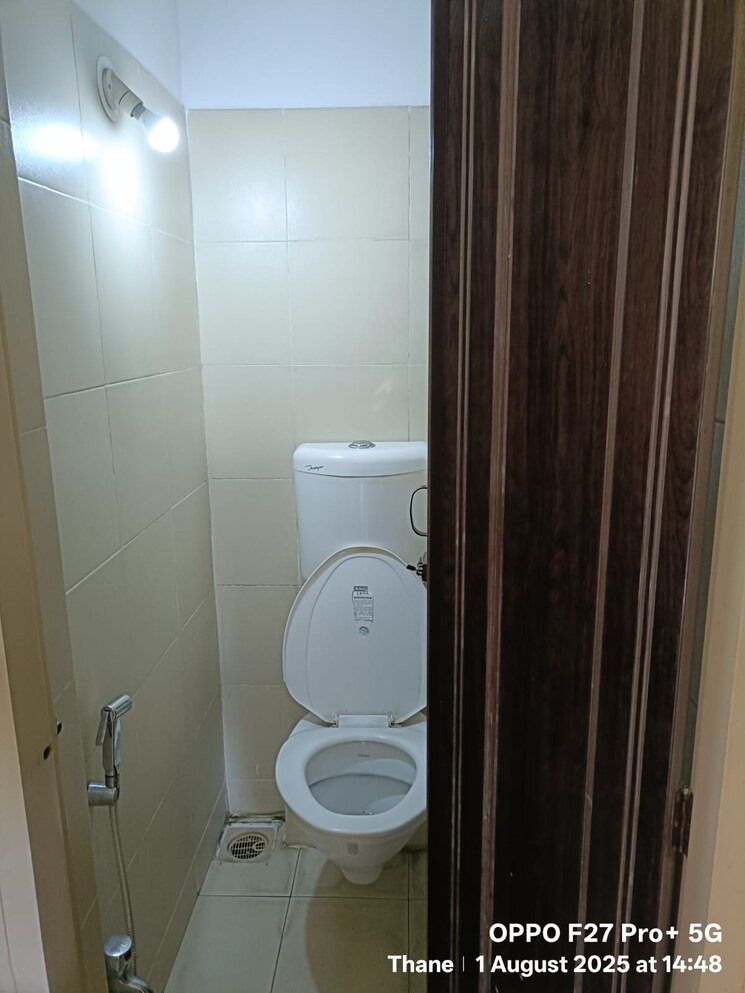 Bathroom, puranik-city-phase-iii 1 Bedroom 430 Sq.Ft. Apartment In Ghodbunder Road Thane 9647130