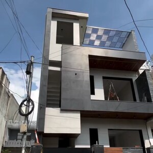4 BHK Independent House For Sale in Sector 18